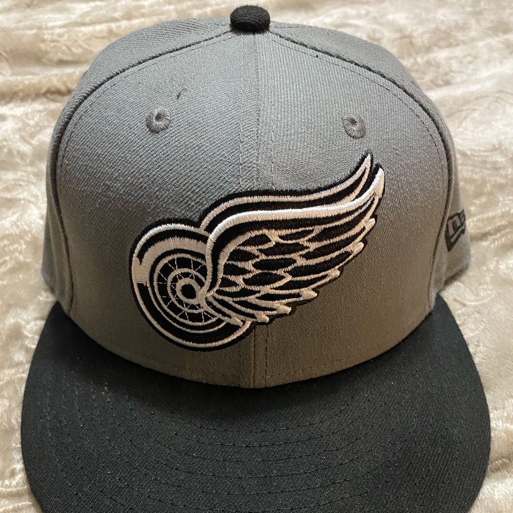 New Era NHL Detroit Red Wings Gray Black Wool Fitted Hat Cap